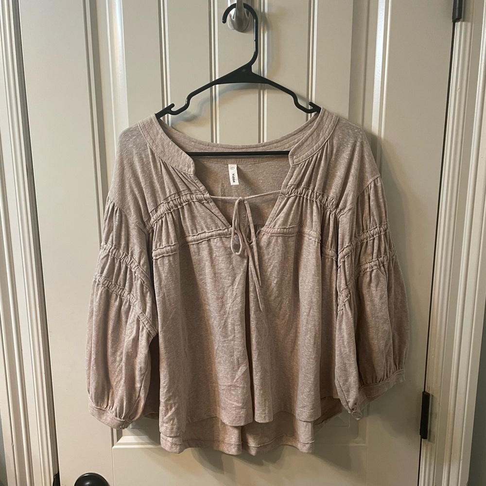 Beige flowy top